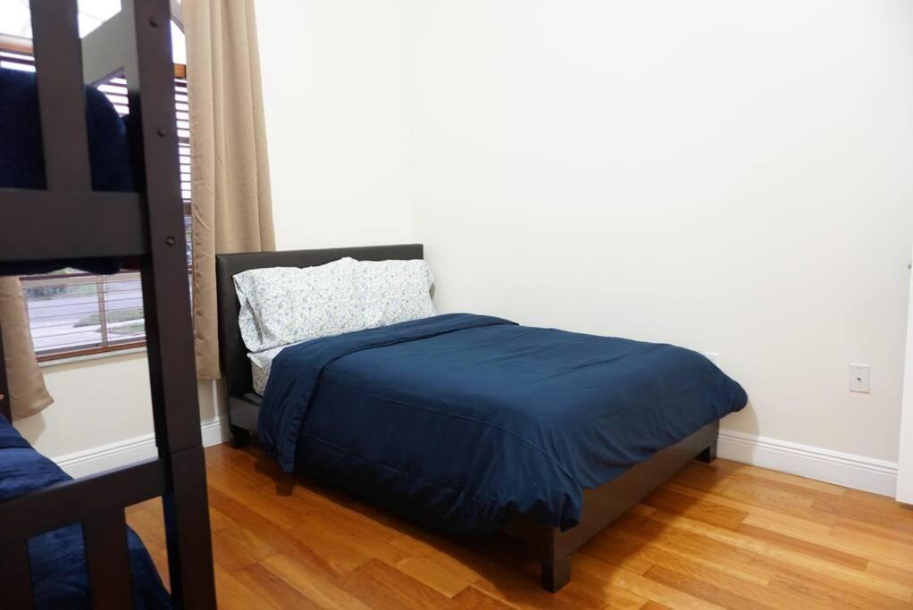 New Luxury Vacation Dream Rental- Sleeps 15! Маямі Екстер'єр фото