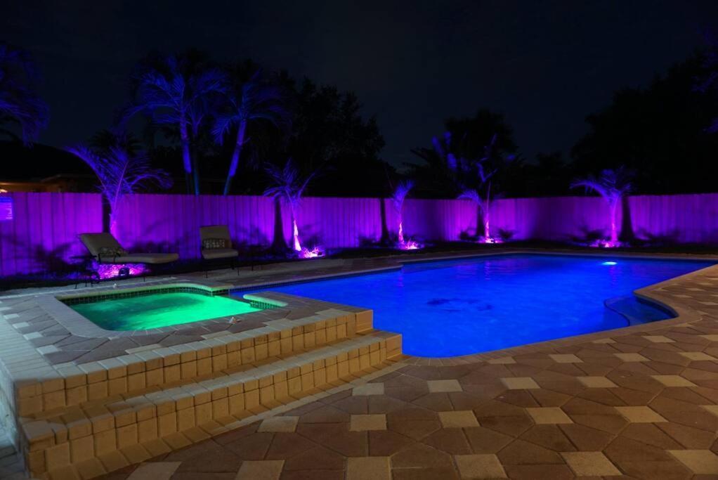 New Luxury Vacation Dream Rental- Sleeps 15! Маямі Екстер'єр фото