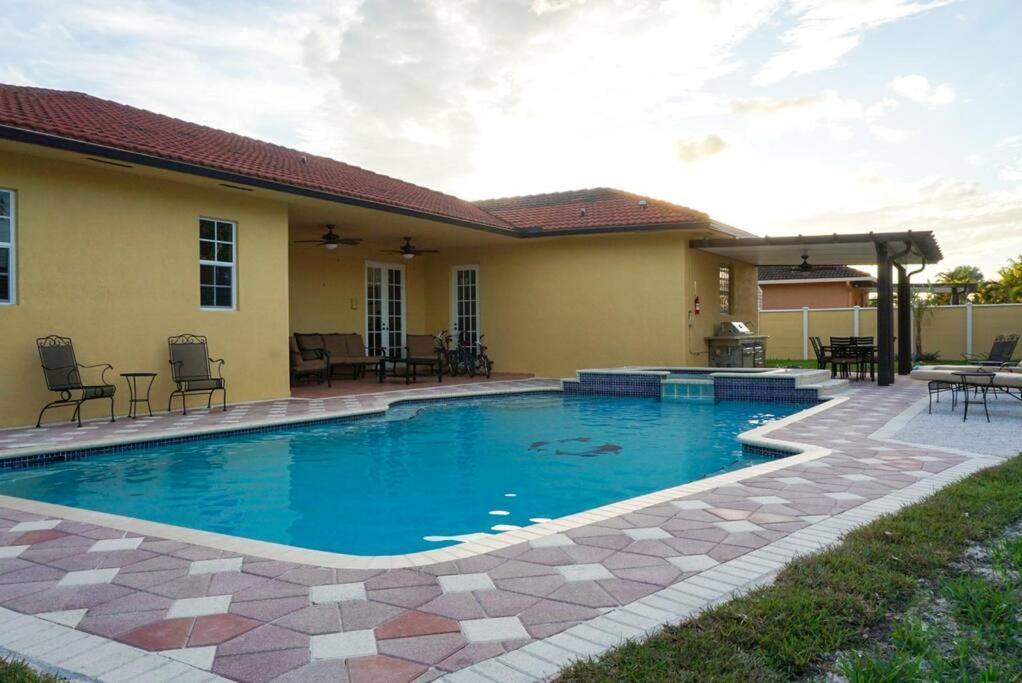 New Luxury Vacation Dream Rental- Sleeps 15! Маямі Екстер'єр фото